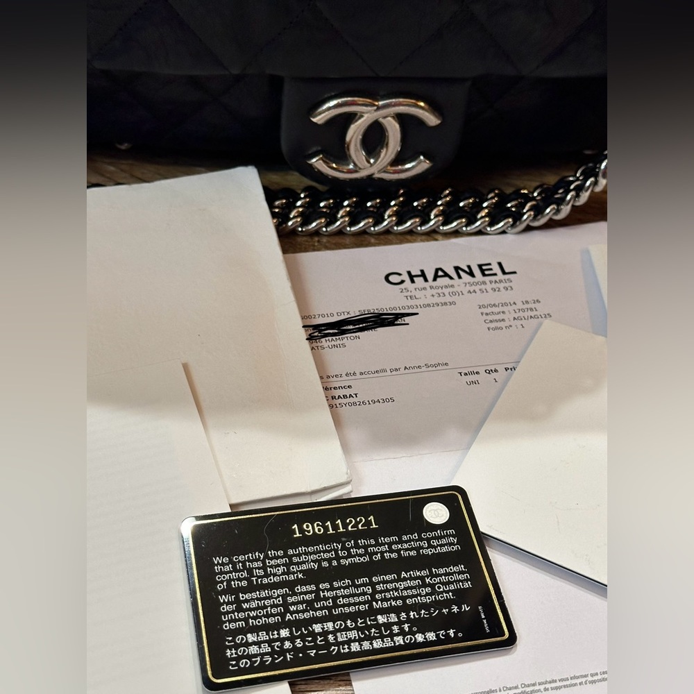 CHANEL from PARIS  Quilted Lambskin SAC Maxi Chain Around Purse. AUTHENTIC PURSE - Picture 4 of 10